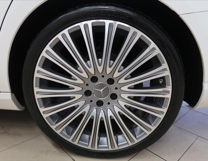 Mercedes-Benz Třídy E Kombi 2,0 l 135 kw