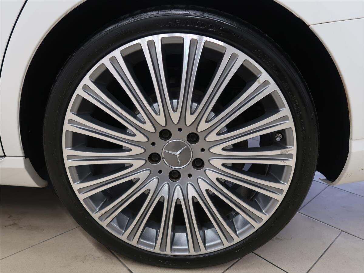 Mercedes-Benz Třídy E Kombi 2,0 l 135 kw