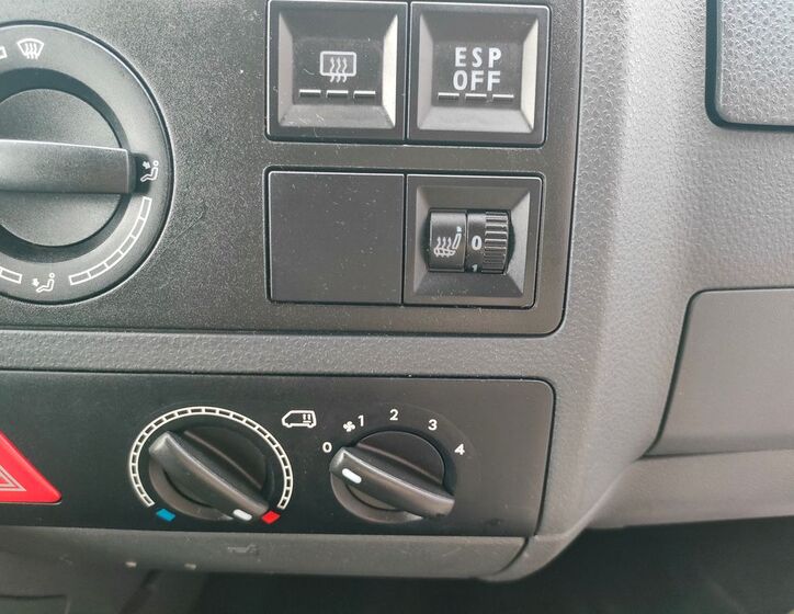 Volkswagen Multivan 12