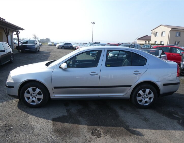 Škoda Octavia Sedan / Limuzína 1,6 l 85 kw