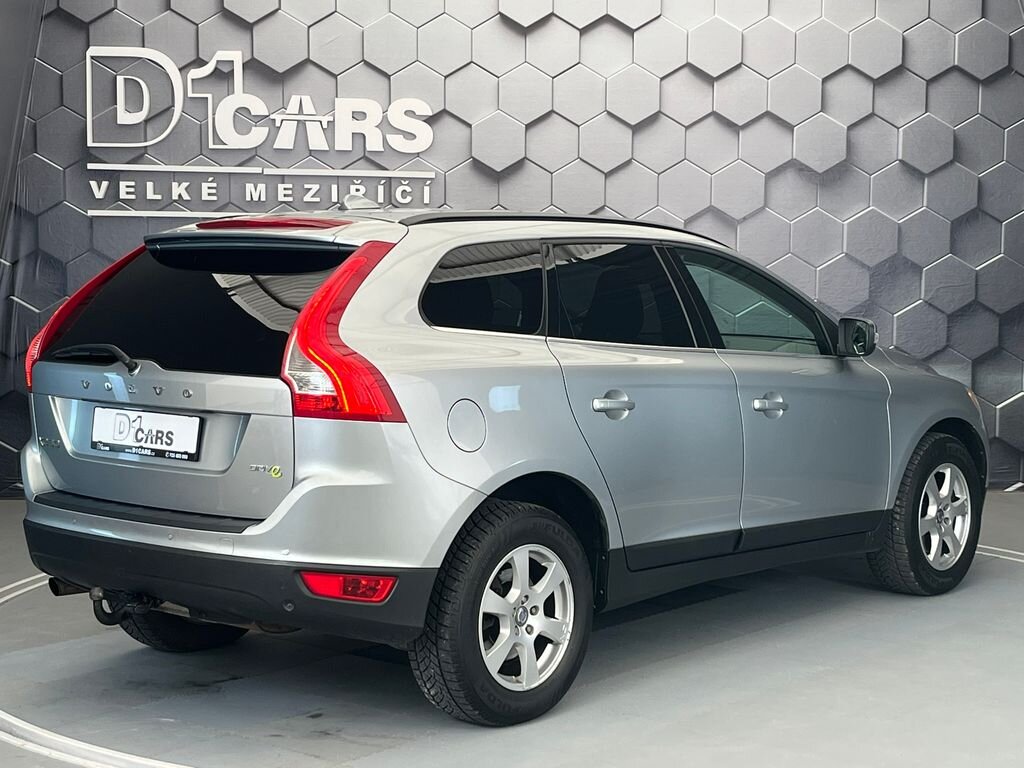 Volvo XC60 SUV / Terénní 2,0 l 120 kw