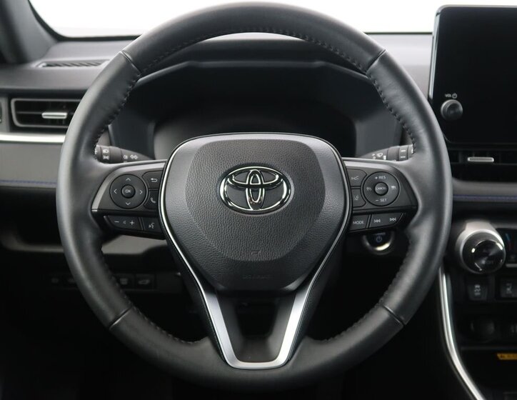 Toyota RAV4 SUV 2,5 l 131 kw