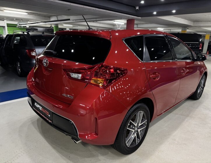 Toyota Auris Hatchback 1,6 l 97 kw