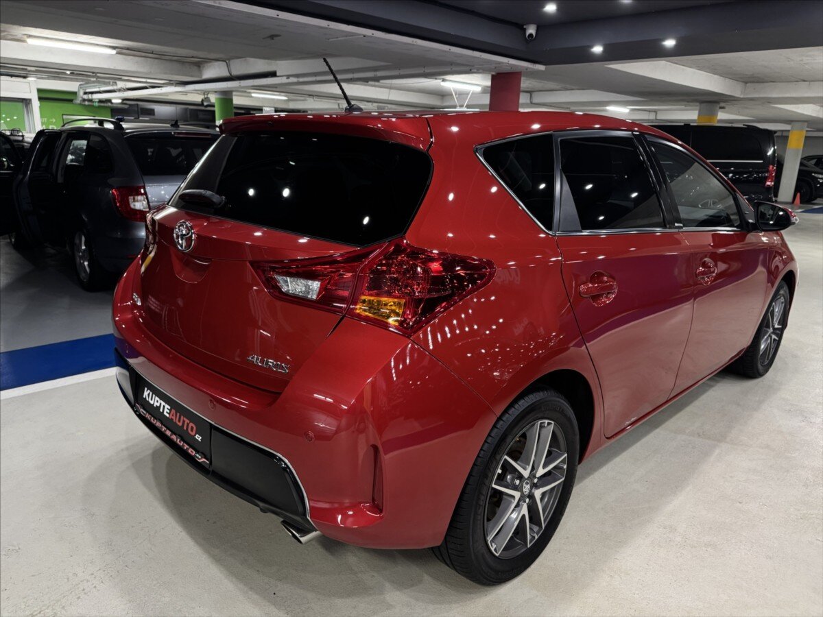 Toyota Auris Hatchback 1,6 l 97 kw
