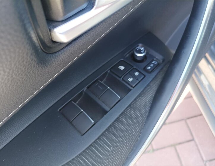 Toyota Corolla Kombi 2,0 l 112 kw