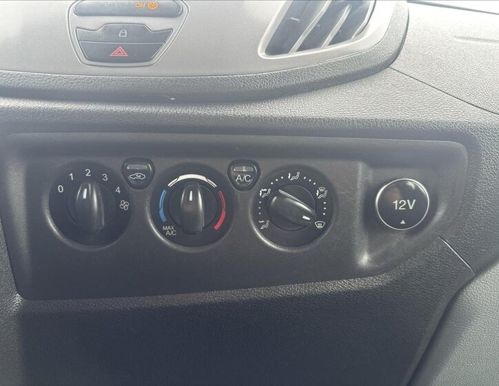 Ford Transit 17