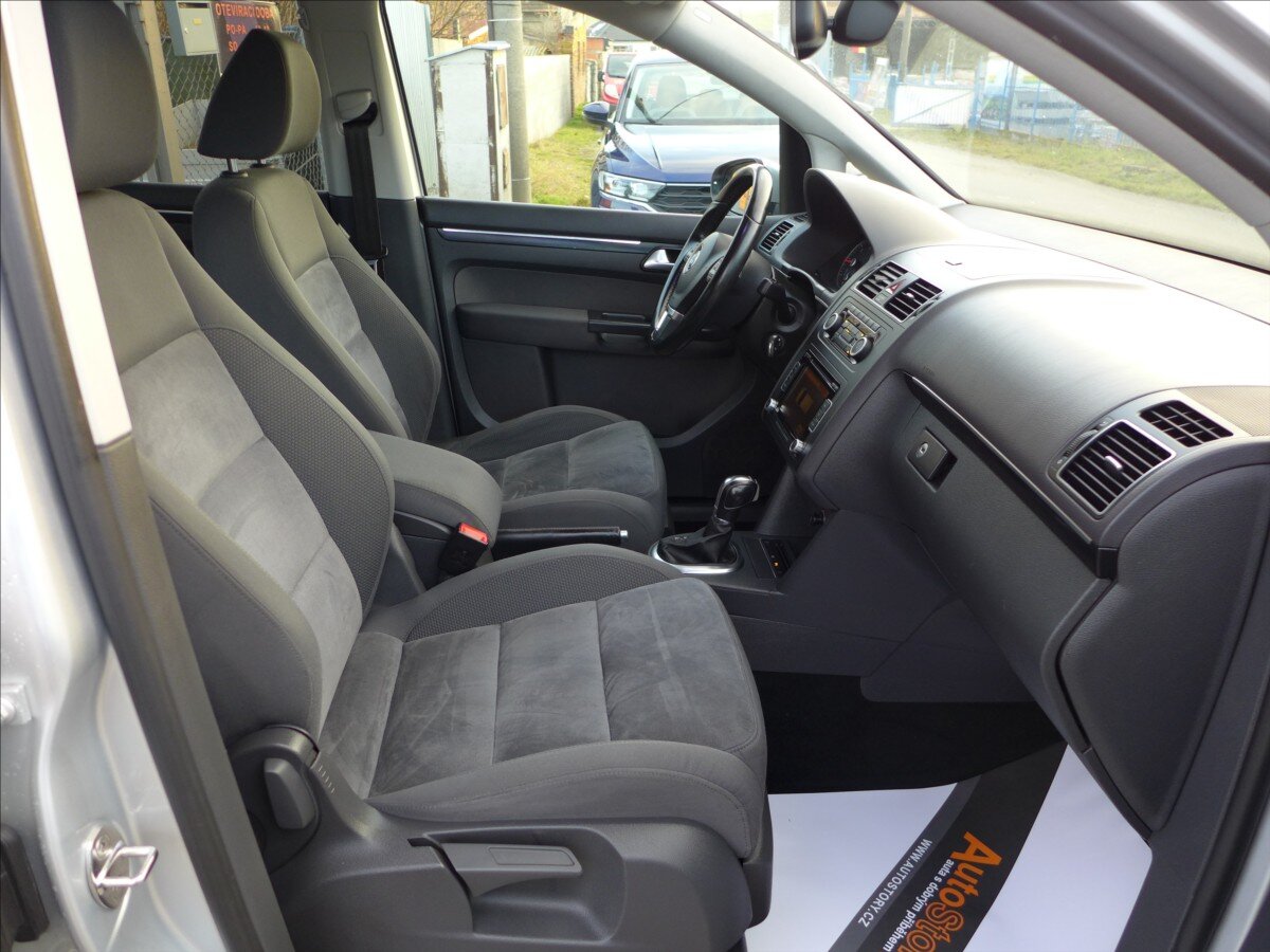 Volkswagen Touran Kombi 1,6 l 77 kw