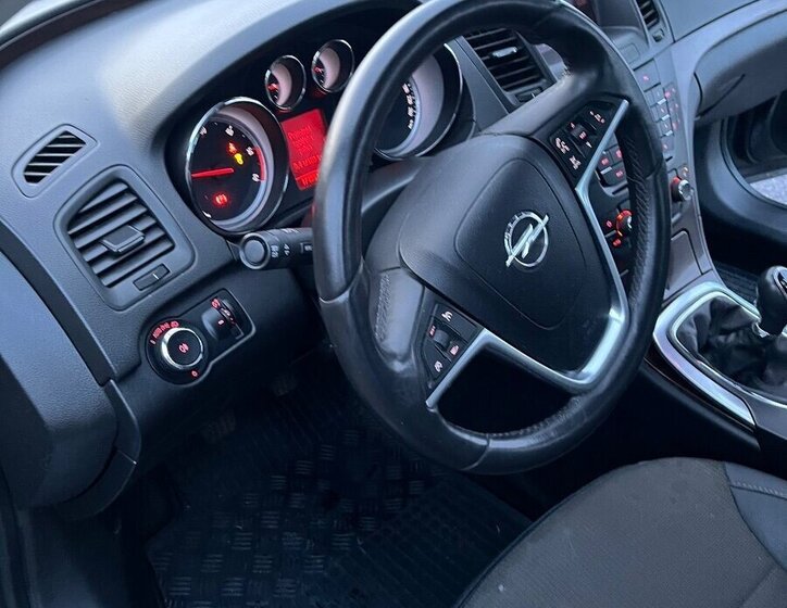 Opel Insignia Sedan / Limuzína 0,0 0