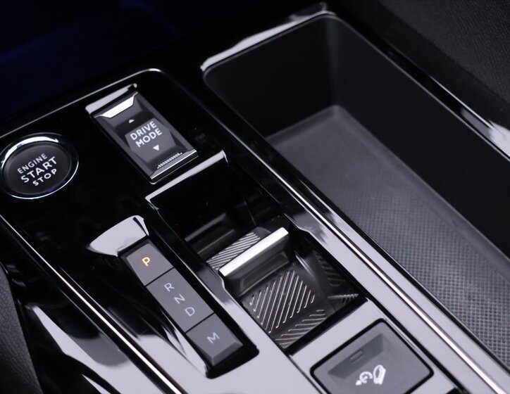 Peugeot 5008 SUV 1,2 l 96 kw