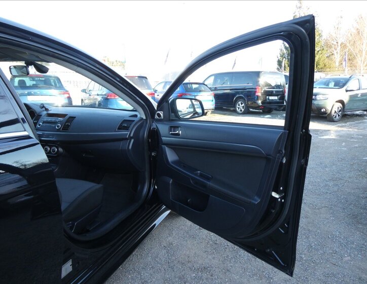 Mitsubishi Lancer Hatchback 1,8 l 105 kw