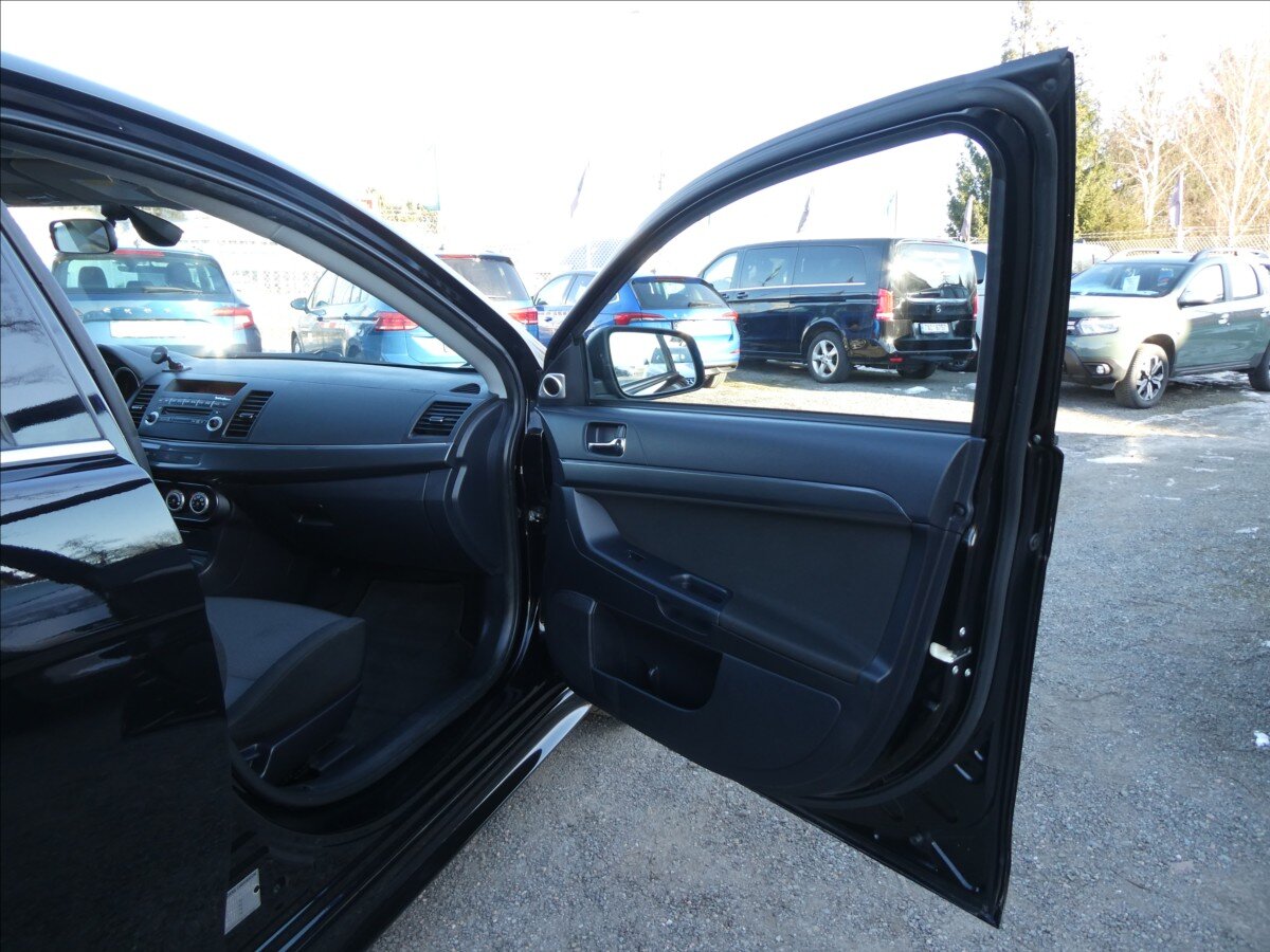 Mitsubishi Lancer Hatchback 1,8 l 105 kw