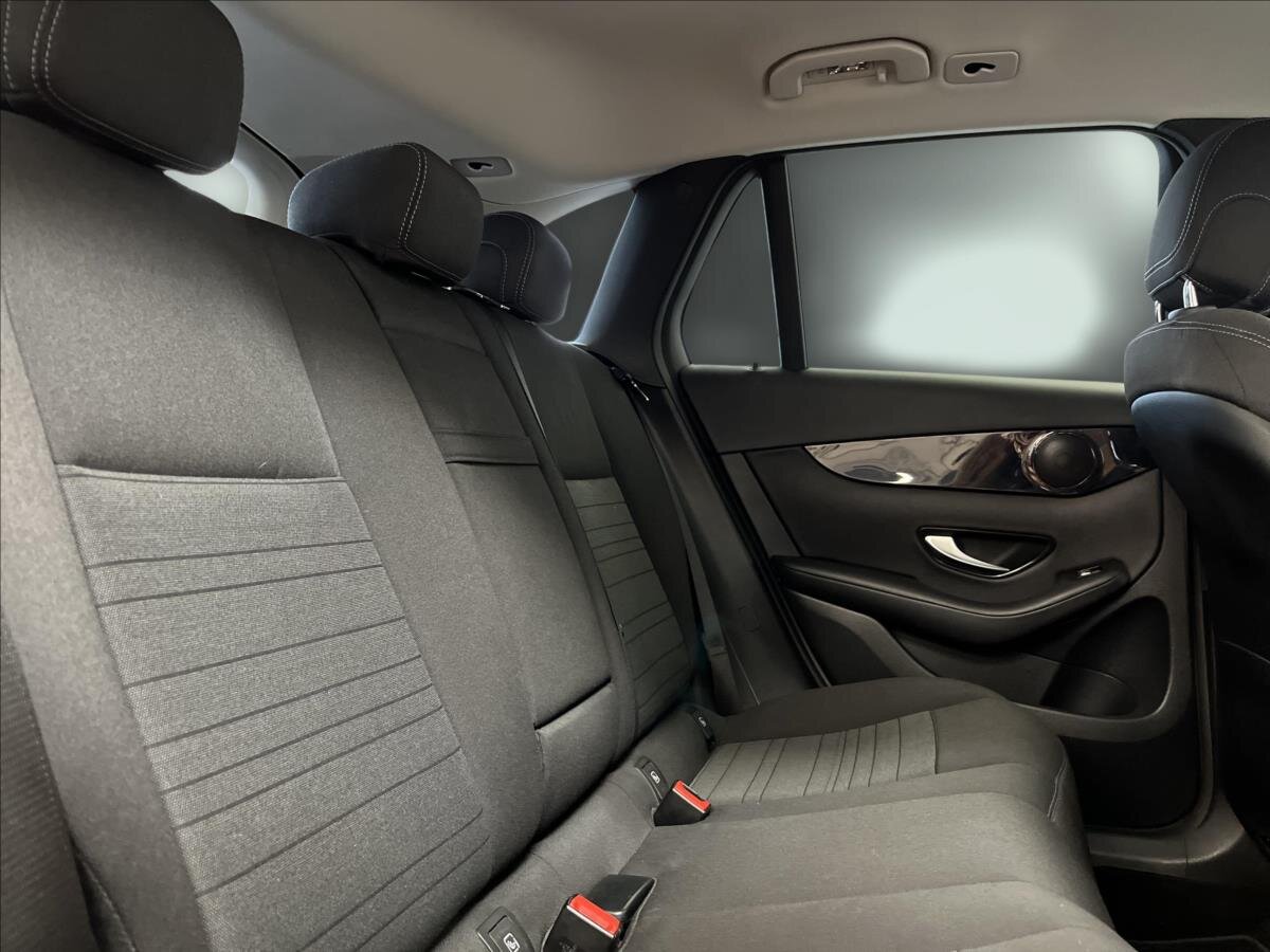 Mercedes-Benz GLC SUV 2,0 l 120 kw