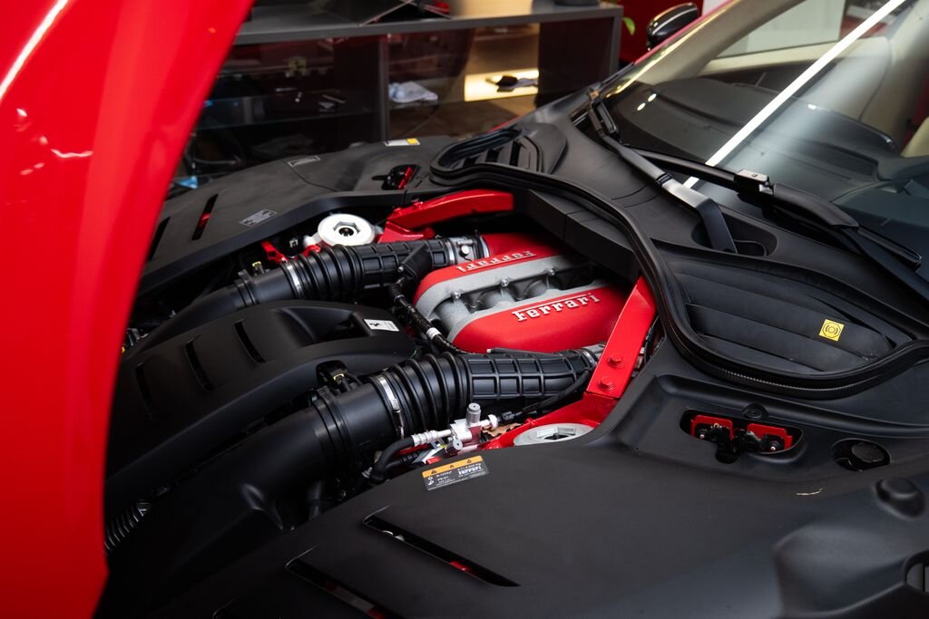 Ferrari Ostatní Hatchback 6,5 l 529 kw