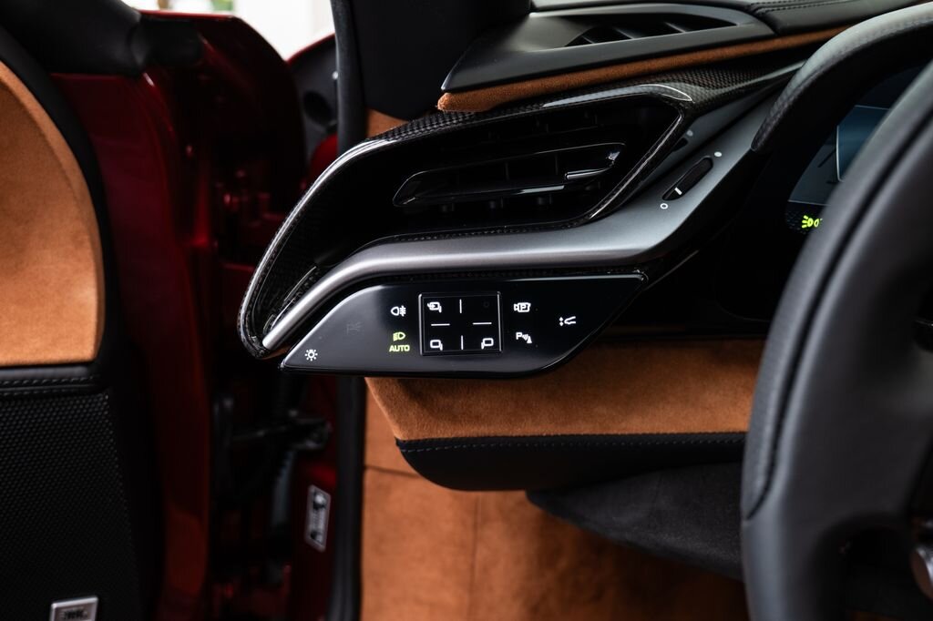 Ferrari SF90 Kabriolet 4,0 l 736 kw