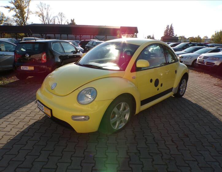Volkswagen New Beetle 2