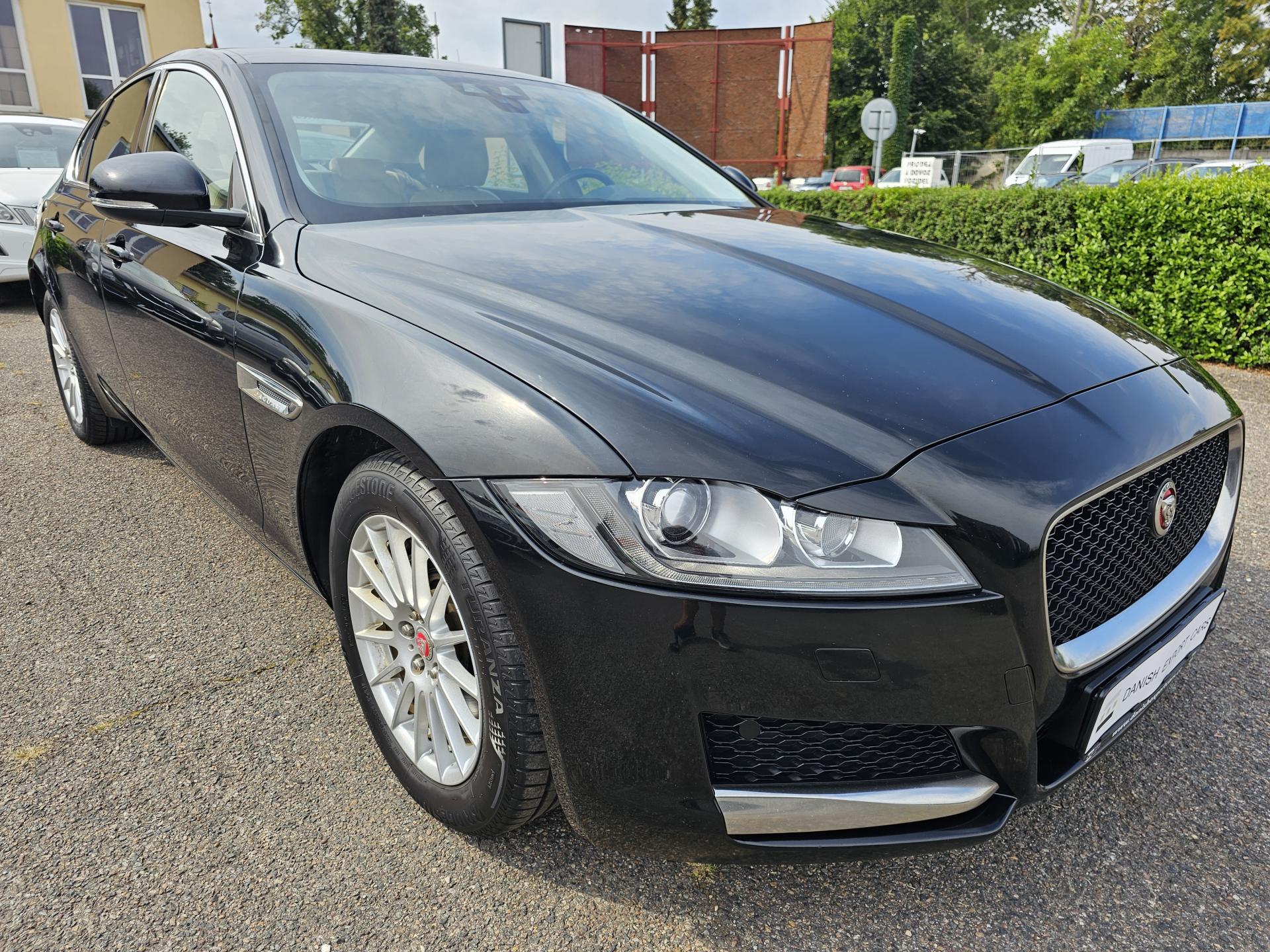 Jaguar XF