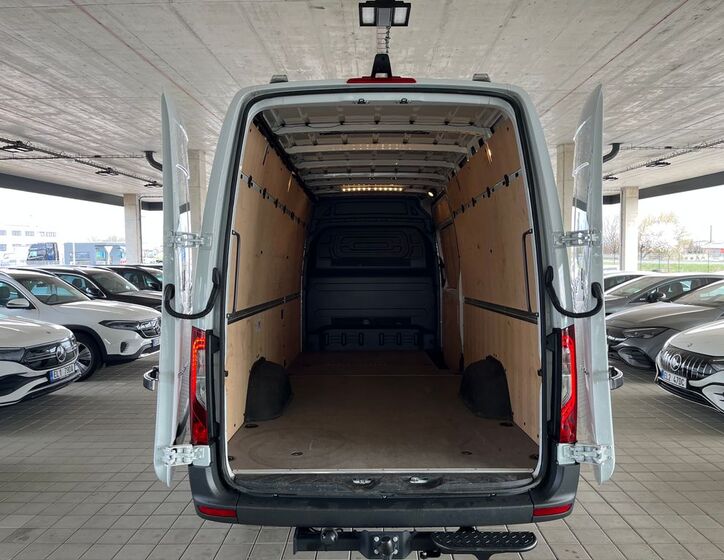 Mercedes-Benz Sprinter 17