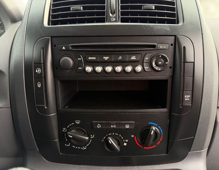 Peugeot Expert MPV 2,0 l 88 kw