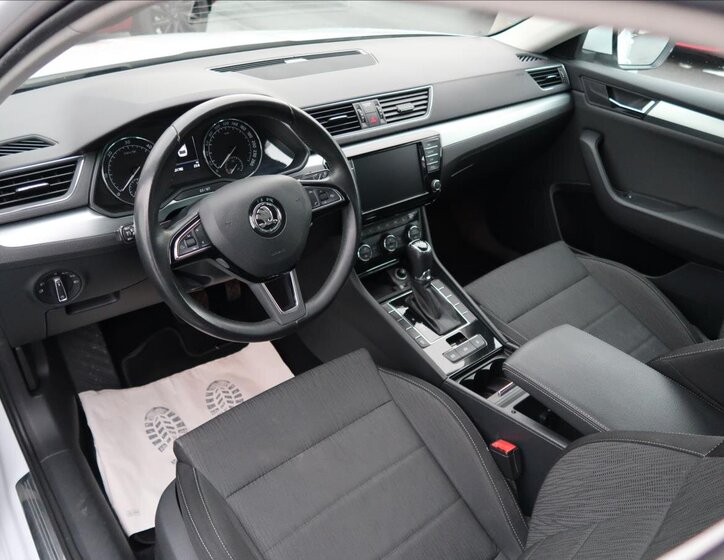 Škoda Superb Kombi 2,0 l 110 kw