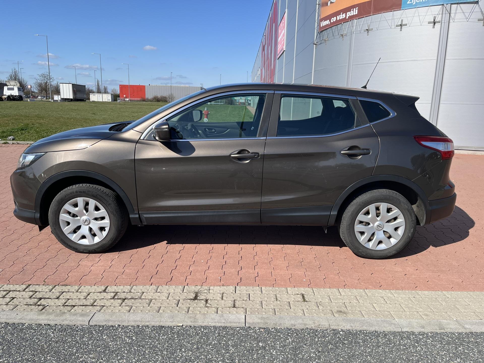 Nissan Qashqai SUV / Terénní 1,2 l 85 kw