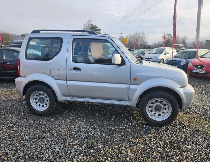 Suzuki Jimny 4
