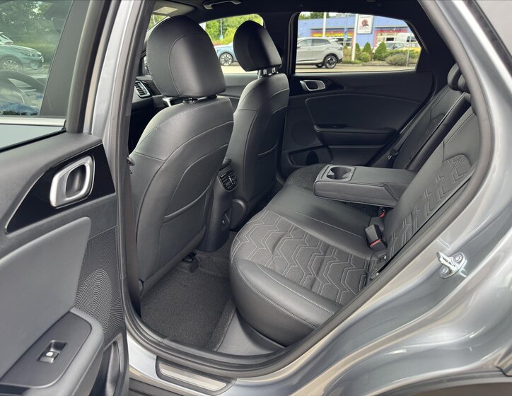 KIA XCeed CUV / Crossover 1,6 l 132 kw