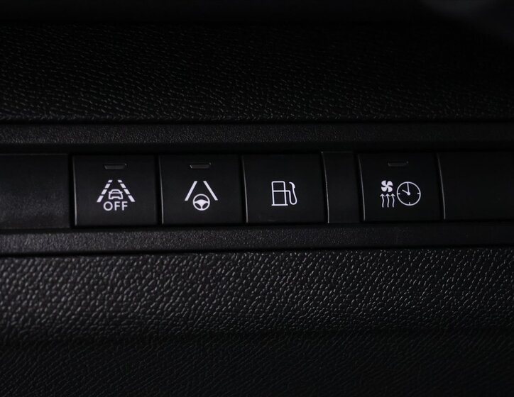 Peugeot 3008 SUV / Terénní 1,6 l 133 kw