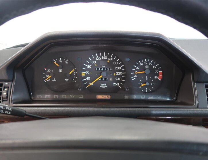 Mercedes-Benz 124 Kupé 3,0 l 162 kw