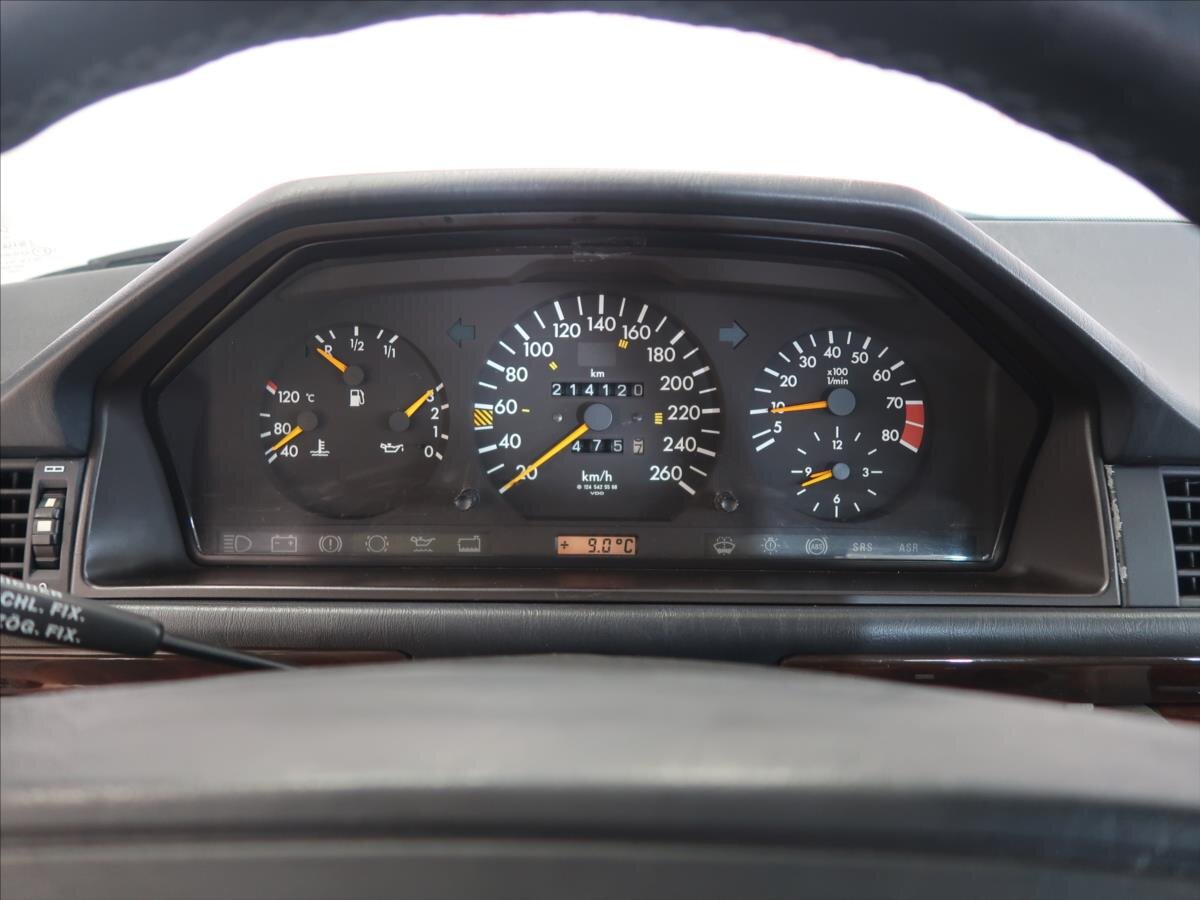 Mercedes-Benz 124 Kupé 3,0 l 162 kw