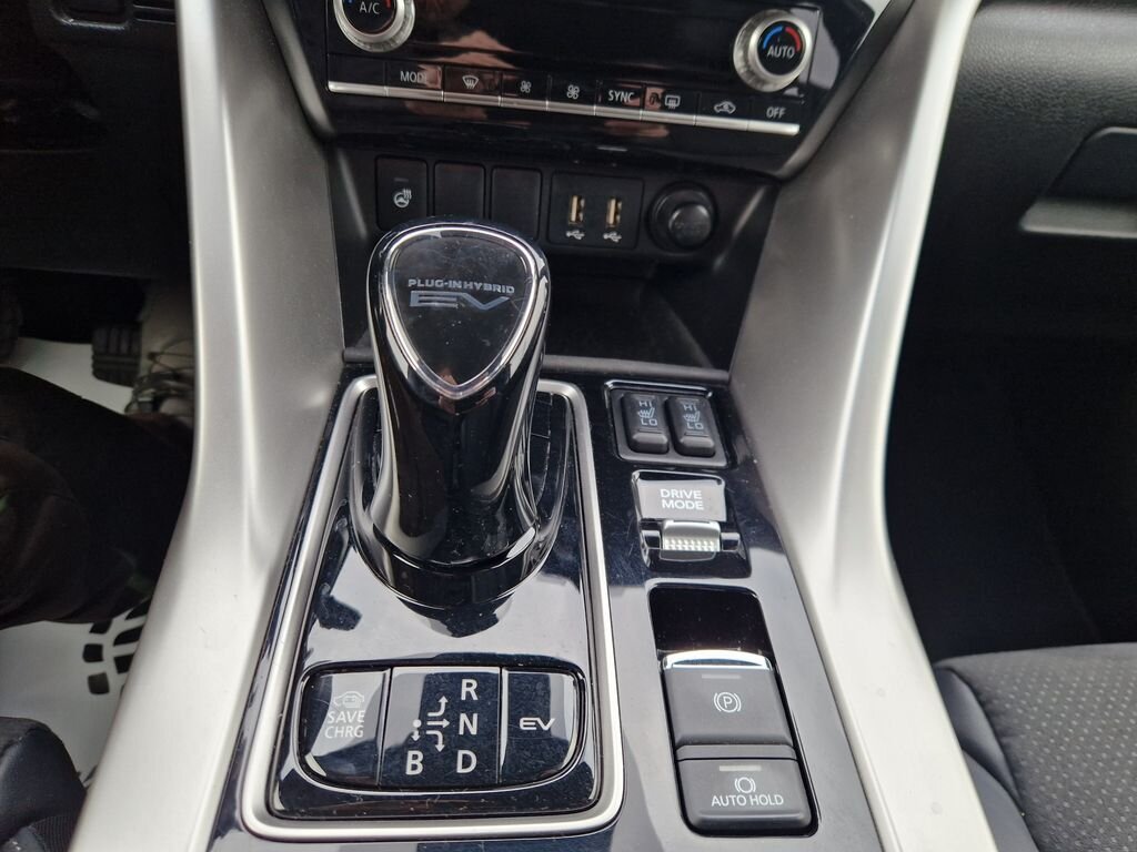 Mitsubishi Ostatní SUV / Terénní 2,4 l 138 kw