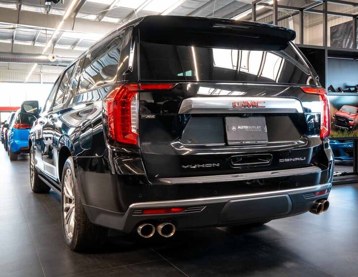 GMC Yukon SUV / Terénní 6,2 l 313 kw