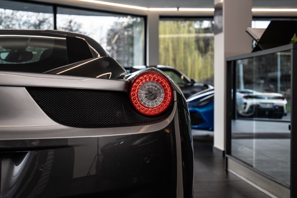 Ferrari 458 Kupé 4,5 l 416 kw