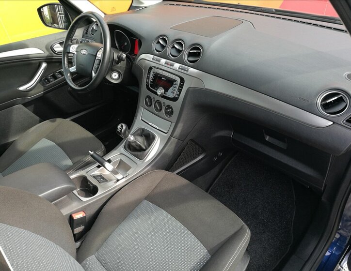 Ford Galaxy Kombi 2,0 l 103 kw