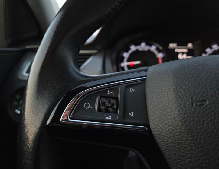 Škoda Rapid Hatchback 999,0 81 kw