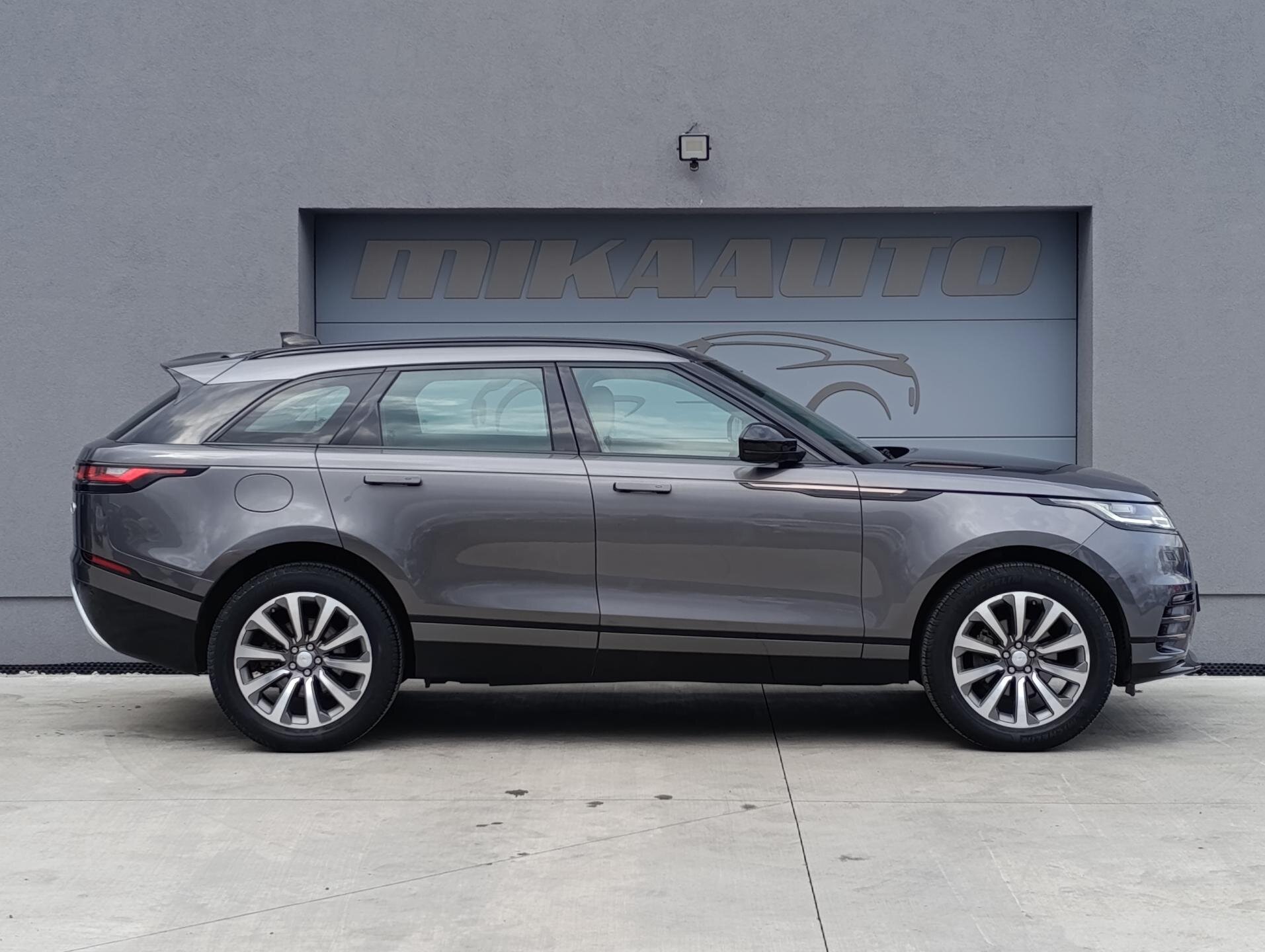 Land Rover Range Rover Velar SUV / Terénní 2,0 l 184 kw
