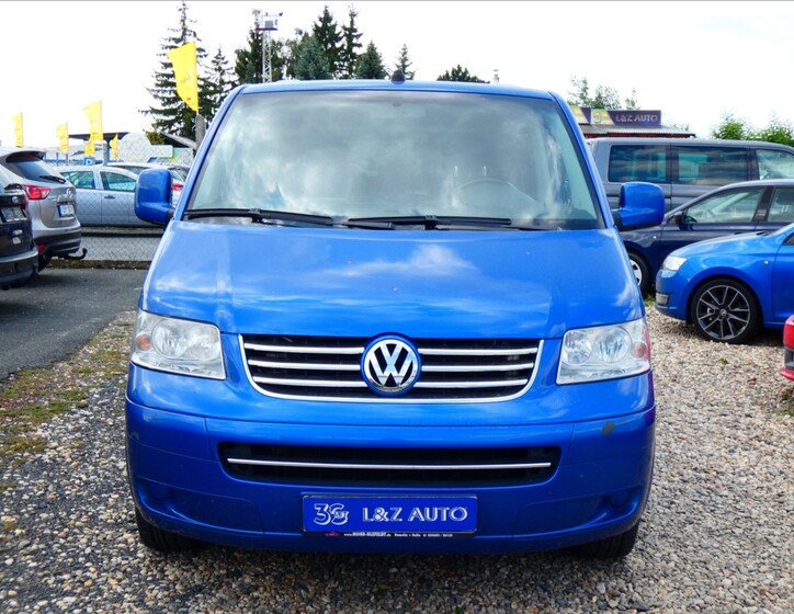 Volkswagen Multivan 2