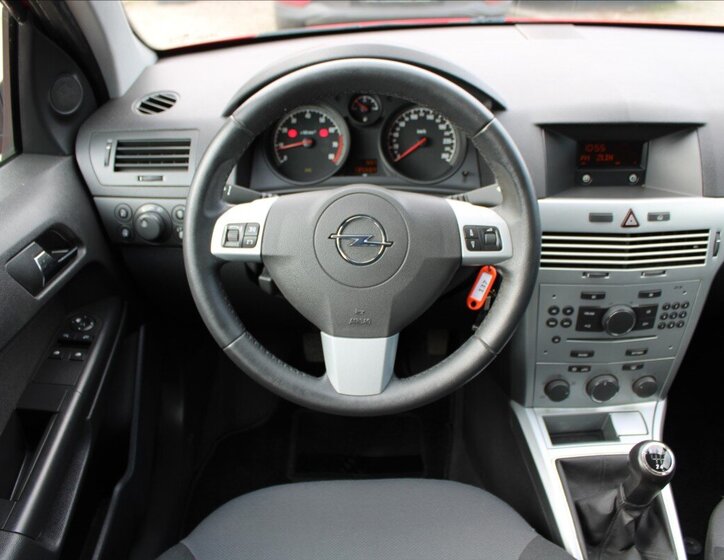 Opel Astra Kombi 1,6 l 85 kw