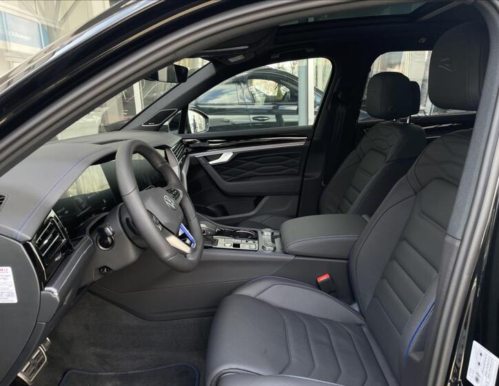 Volkswagen Touareg 11