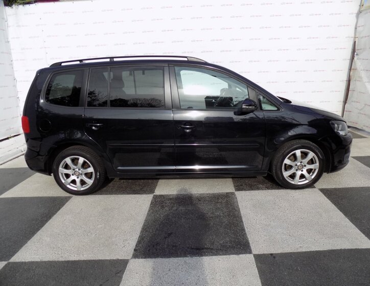 Volkswagen Touran 6