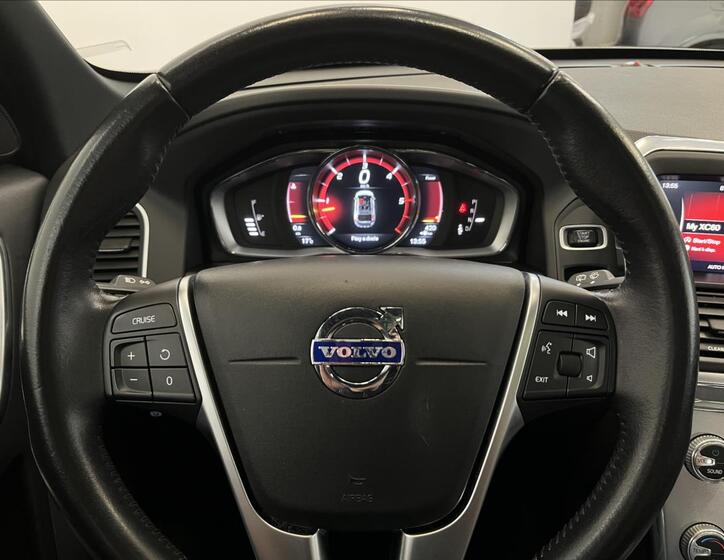 Volvo XC60 13
