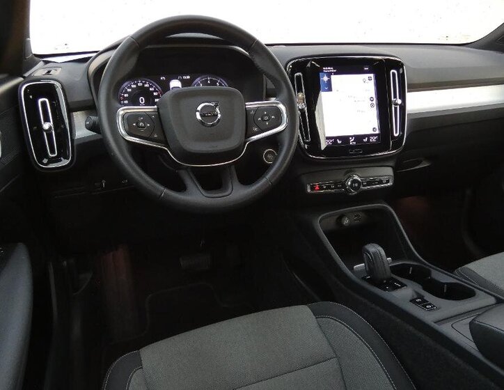 Volvo XC40 5