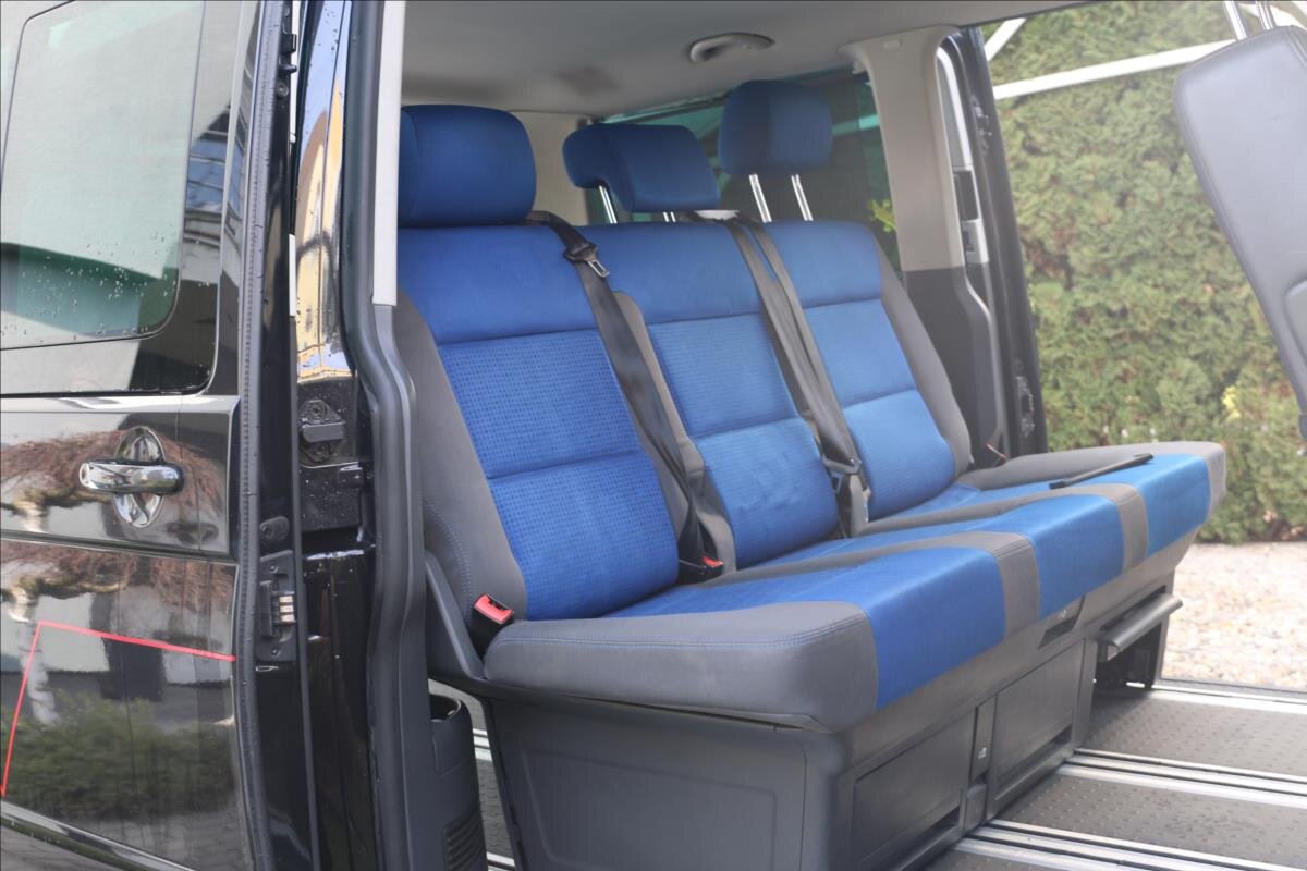 Volkswagen Multivan MPV 2,5 l 128 kw