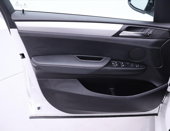 BMW X3 Kombi 3,0 l 190 kw