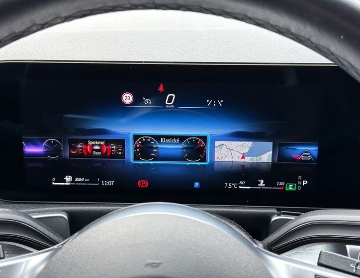 Mercedes-Benz GLB SUV / Terénní 2,0 l 110 kw