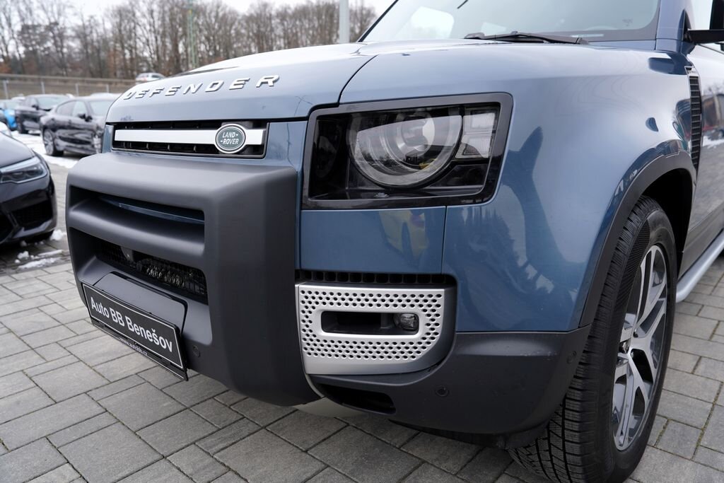 Land Rover Defender SUV 3,0 l 294 kw