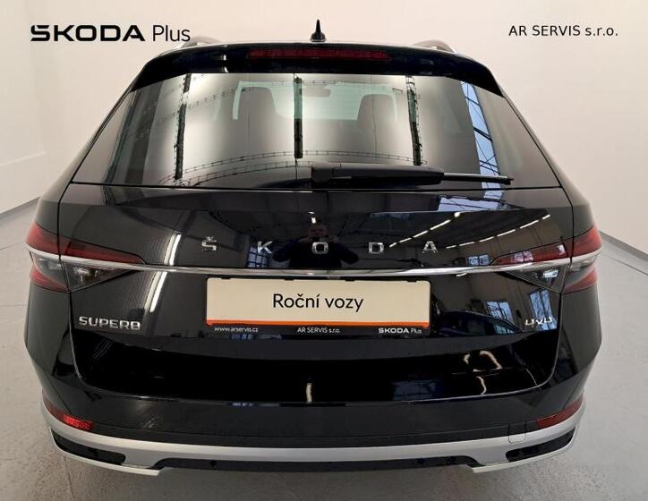 Škoda Superb 9