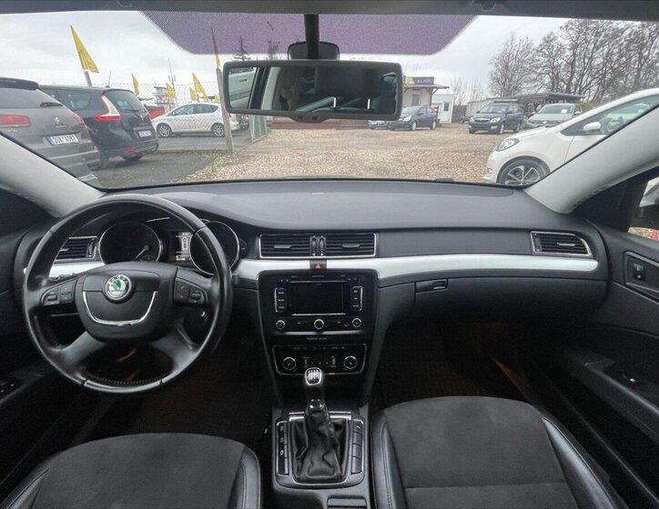Škoda Superb Kombi 1,6 l 77 kw