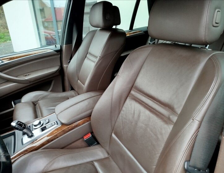 BMW X5 SUV 3,0 l 173 kw