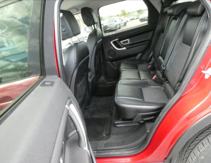 Land Rover Discovery Sport SUV / Terénní 2,0 l 110 kw