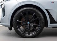 BMW X7 6